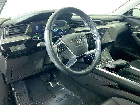 Certified 2022 Audi e-tron Premium w/ Convenience Plus Package image 23