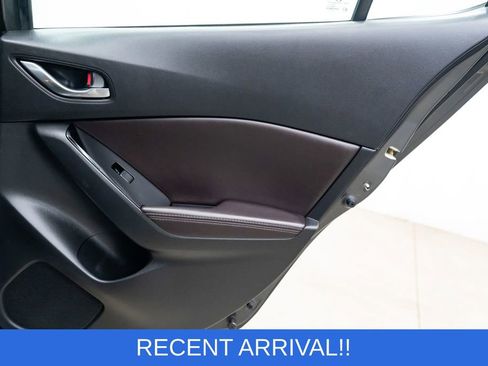 Used 2017 MAZDA MAZDA3 Touring image 28
