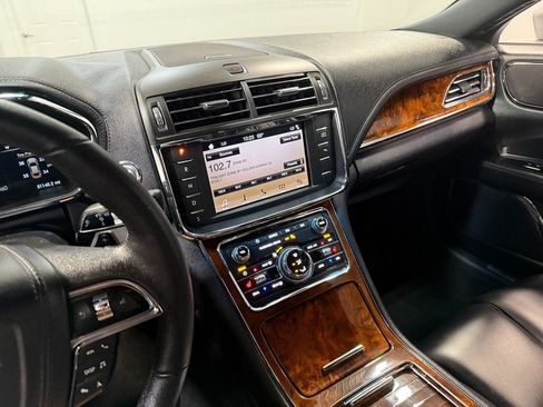 Used 2019 Lincoln Continental Premiere image 77