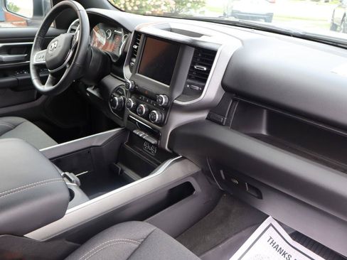 Used 2023 RAM 1500 Big Horn AWD/4WD image 27