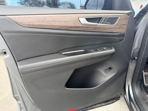 Used 2024 Volkswagen Atlas SEL Premium R-Line image 11