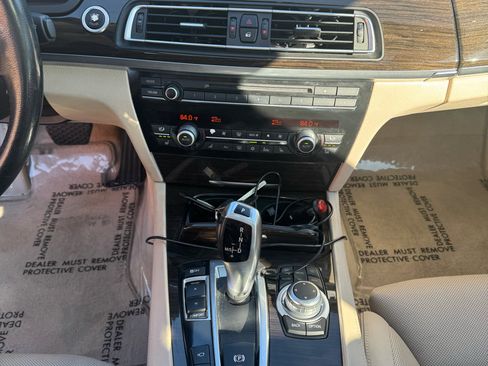 Used 2009 BMW 750Li image 33