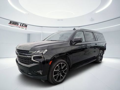 Used 2021 Chevrolet Suburban RST w/ Luxury Package RWD image 7