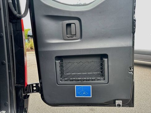 Used 2024 Mercedes-Benz Sprinter 2500 image 39