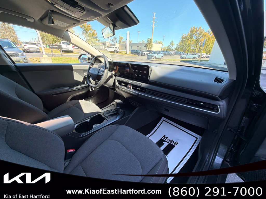 Used 2025 Kia K4 FWD image 11