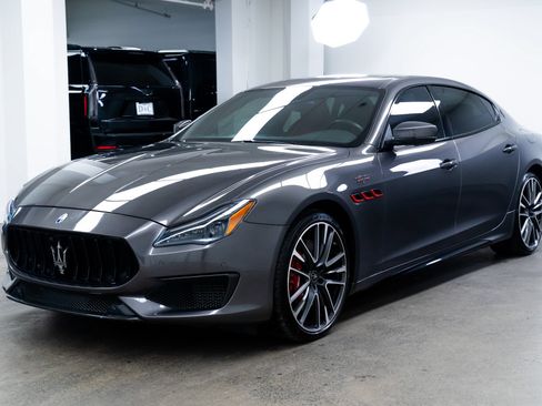 Used 2022 Maserati Quattroporte Trofeo RWD image 3