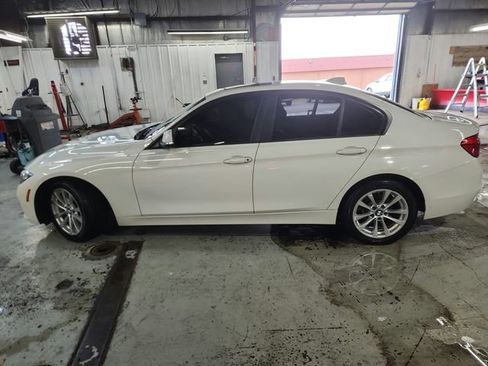Used 2017 BMW 320i xDrive Sedan AWD/4WD image 6