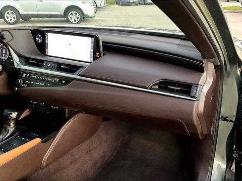 Used 2019 Lexus ES 350 image 18