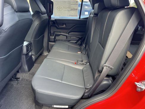New 2025 Toyota 4Runner Limited image 19