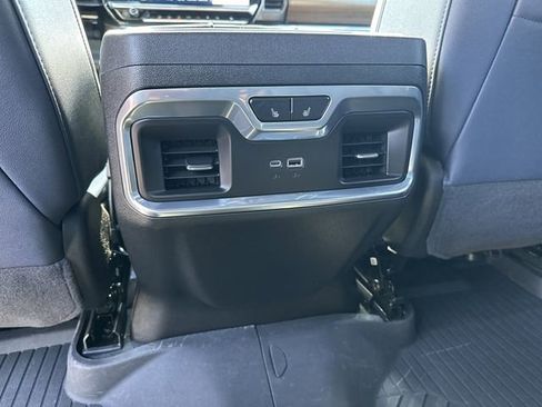 Certified 2025 Chevrolet Silverado 1500 High Country w/ Technology Package image 23