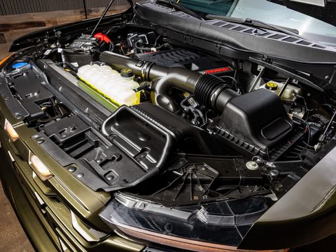 Used 2025 Ford F150 Raptor image 40