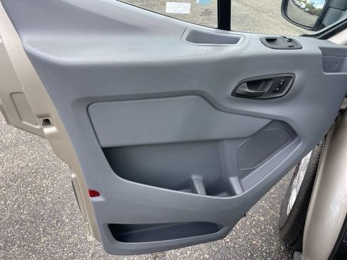 Used 2018 Ford Transit 350 XLT RWD image 3