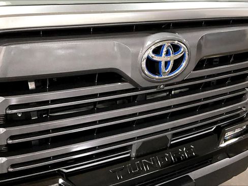 Used 2024 Toyota Tundra Limited image 29