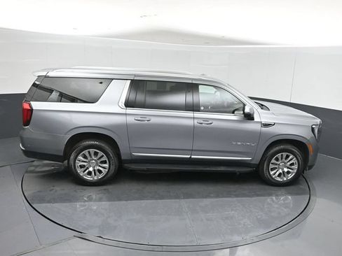 Used 2025 GMC Yukon XL Denali AWD/4WD image 33