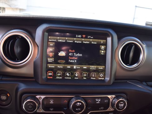 Used 2022 Jeep Gladiator Rubicon w/ LED Lighting Group image 20