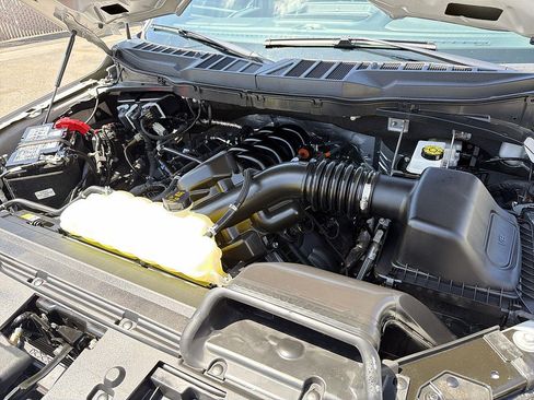 Used 2025 Ford F150 Lariat AWD/4WD image 29