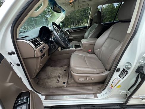 Used 2018 Lexus GX 460 w/ Navigation Package AWD/4WD image 27
