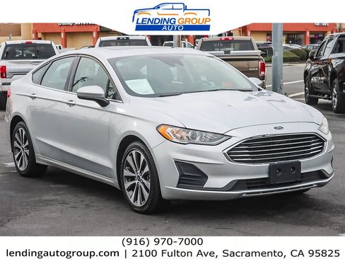 Used 2019 Ford Fusion SE image 5