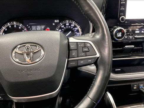Used 2022 Toyota Highlander Limited AWD/4WD image 21
