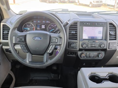 Used 2022 Ford F450 XL w/ Power Equipment Group image 27