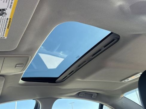 Used 2015 Chevrolet SS image 25