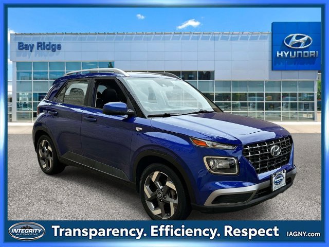 Used 2024 Hyundai Venue SEL FWD image 1