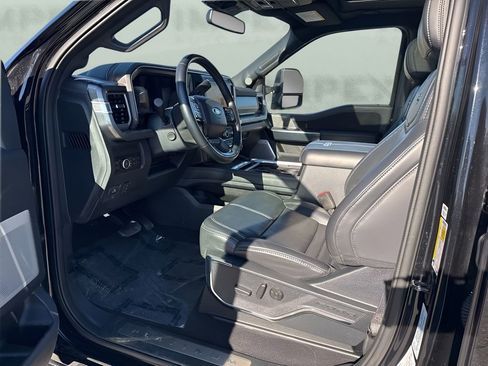 Used 2025 Ford F250 Platinum image 9