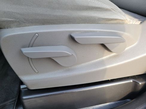 Used 2019 Chevrolet Silverado 2500 W/T AWD/4WD image 10