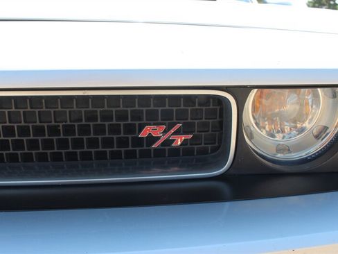Used 2010 Dodge Challenger R/T RWD image 10