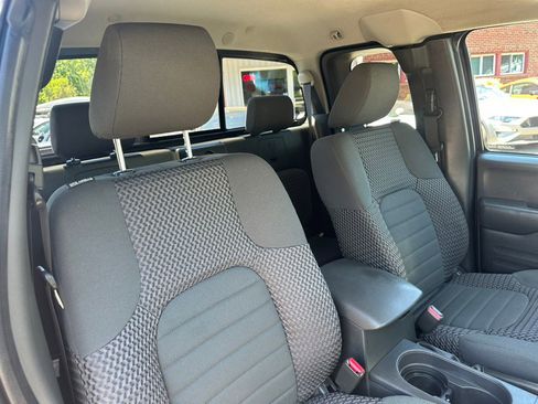 Used 2016 Nissan Frontier SV w/ SV Value Truck Package AWD/4WD image 14