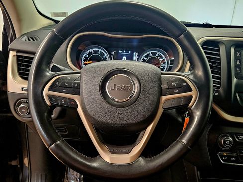 Used 2015 Jeep Cherokee Latitude image 21