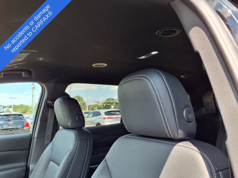 Used 2024 Chevrolet Traverse LT w/ Midnight/Sport Edition AWD/4WD image 19