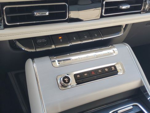 New 2026 Lincoln Aviator Reserve AWD/4WD image 21