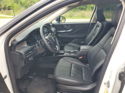 Used 2023 Lincoln Corsair Reserve w/ Equipment Group 201A AWD/4WD image 13