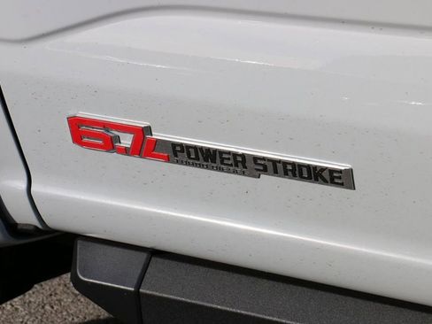 New 2026 Ford F250 Lariat w/ Black Appearance Package image 11