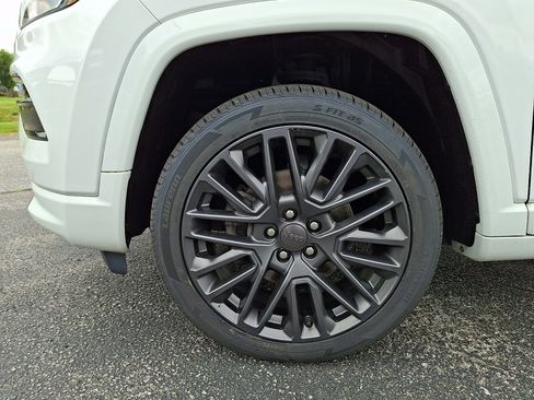 Certified 2022 Jeep Compass High Altitude AWD/4WD image 29
