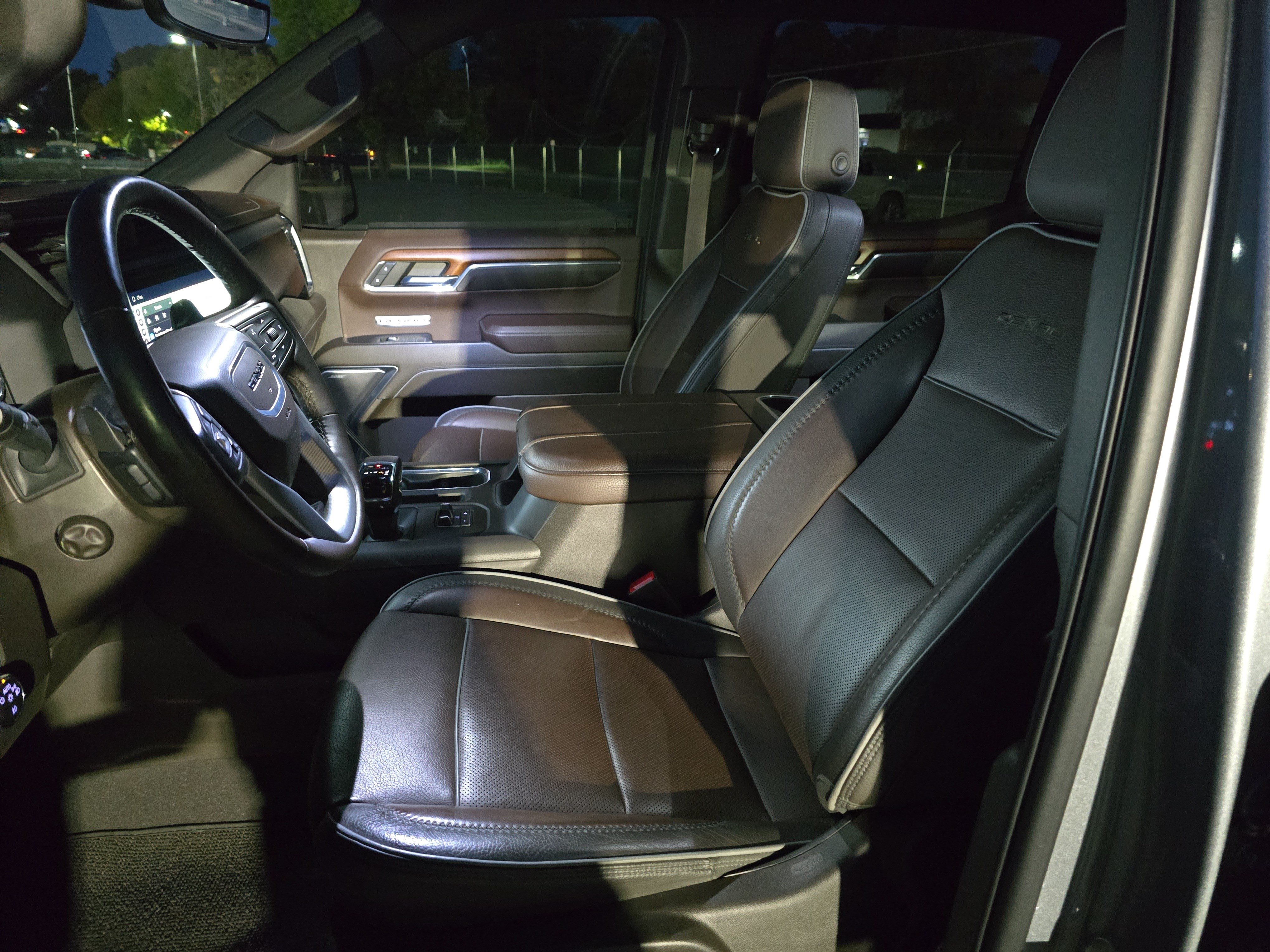 Used 2023 GMC Sierra 1500 Denali w/ Technology Package AWD/4WD image 14