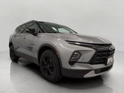 Used 2023 Chevrolet Blazer LT w/ Sound & Technology Package AWD/4WD image 1