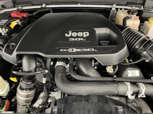 Used 2022 Jeep Gladiator Rubicon w/ LED Lighting Group image 39