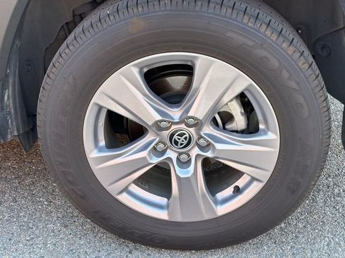 Used 2025 Toyota RAV4 XLE w/ Convenience Package AWD/4WD image 16