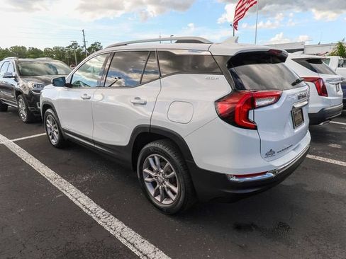 Used 2024 GMC Terrain SLT AWD/4WD image 3