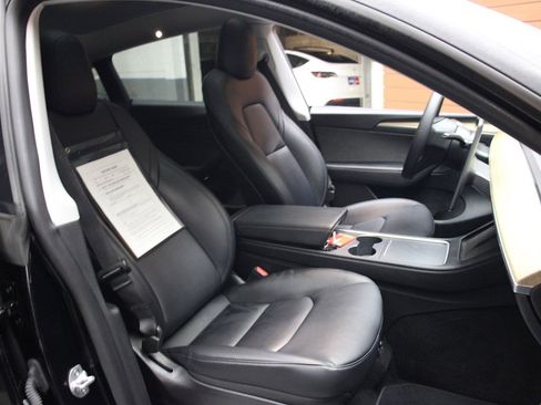 Used 2022 Tesla Model Y Performance image 27