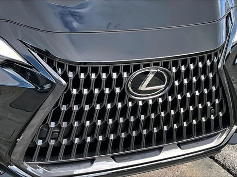 Used 2025 Lexus NX 250 FWD w/ Accessory Package (Z2) image 29