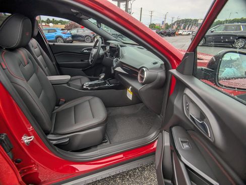New 2026 Chevrolet Trax RS w/ Driver Confidence Package FWD image 10