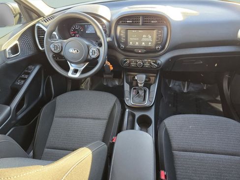 Used 2021 Kia Soul S image 27