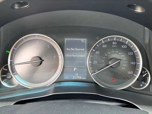 Used 2018 Lexus ES 350 w/ Luxury Package w/Wood Trim image 23