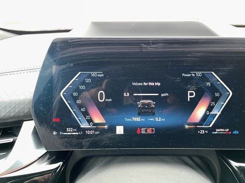 Used 2025 BMW X2 xDrive28i w/ Premium Package image 21