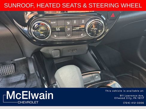Used 2026 Chevrolet Trax RS w/ Sunroof Package FWD image 25