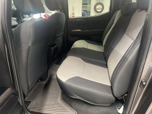 Used 2023 Toyota Tacoma TRD Sport image 28