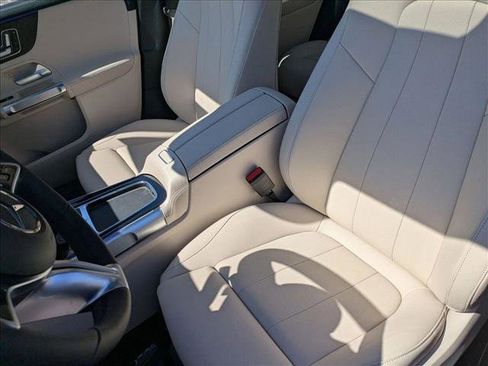 New 2026 Mercedes-Benz GLB 250 4MATIC image 15